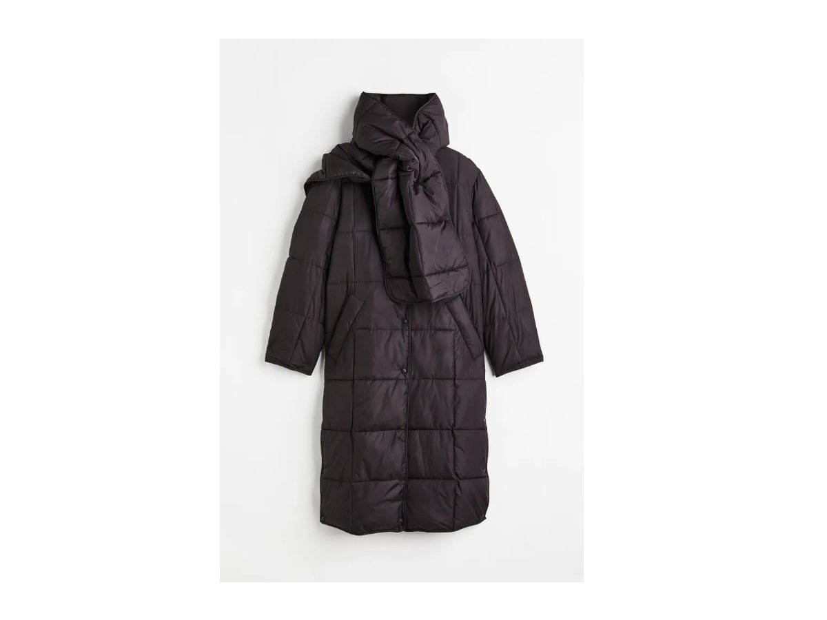 Oversized Steppmantel mit Schal von H&M