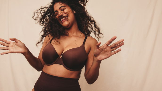 Modetrends 2022: Richtigen BH finden - Frauen mit großen Brüsten sollten auf 5 Tipps achten