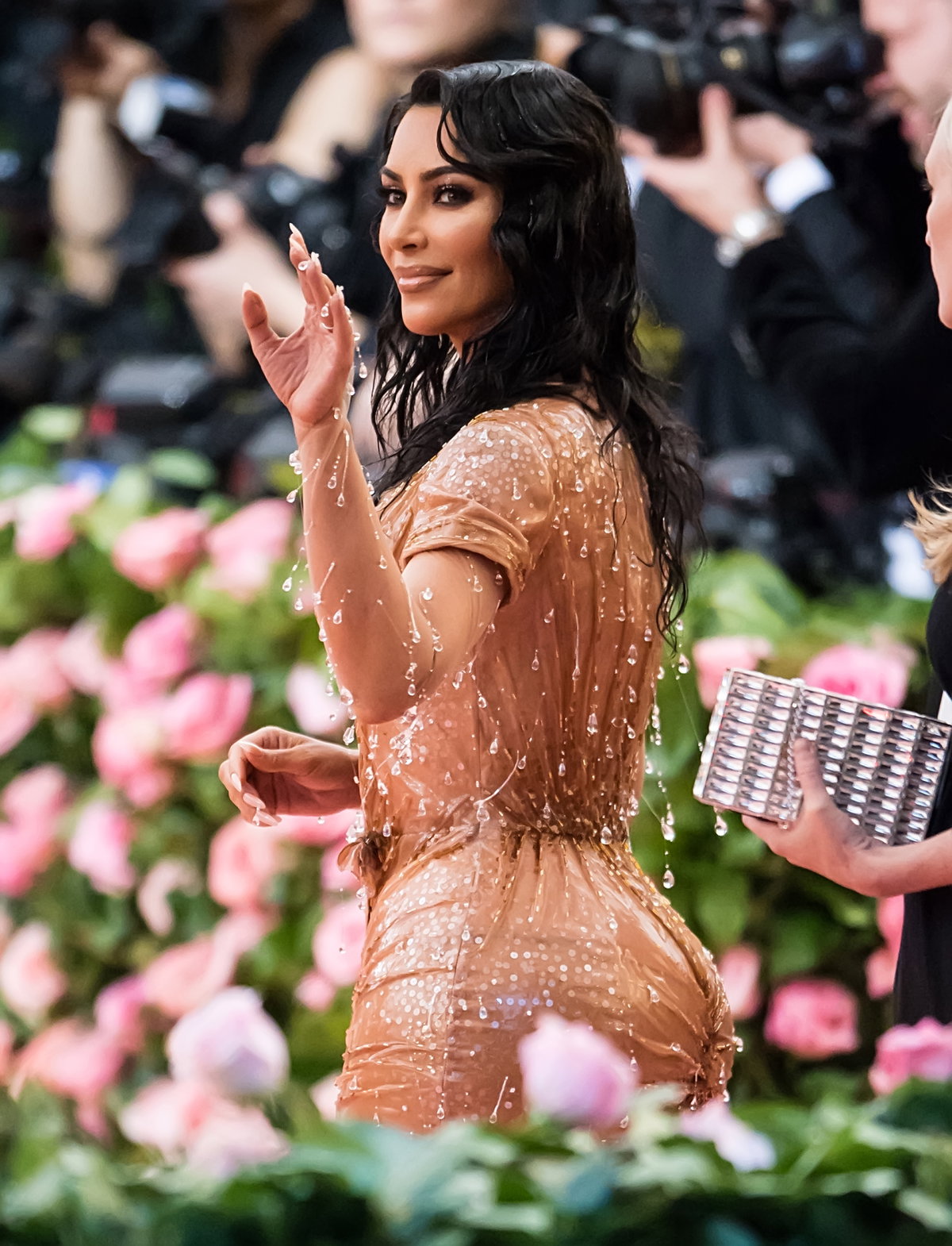 Auch Stars wie Kim Kardashian sind Fans des edlen Hairstyles.