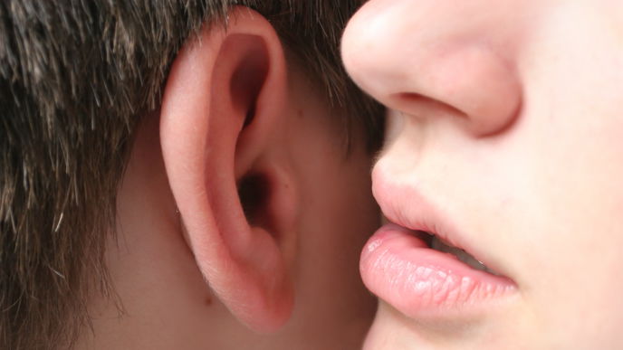 Dirty Talk: Tipps und Beispielsätze für heiße Verbalerotik im Bett