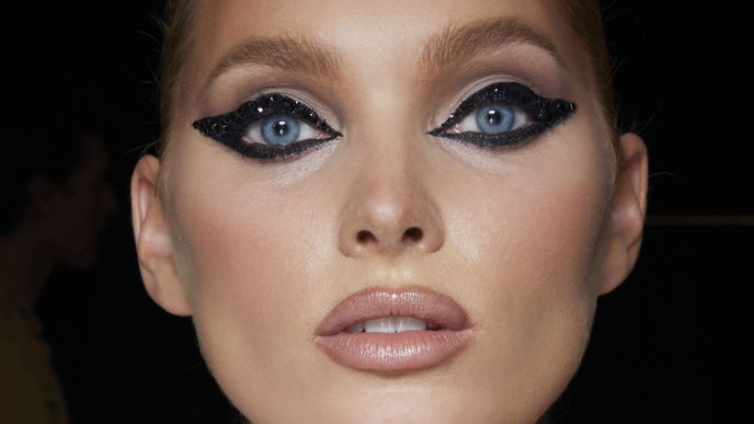 "Euphoria Make-up" ist der angesagteste Trend des Jahres - und perfekt für Silvester