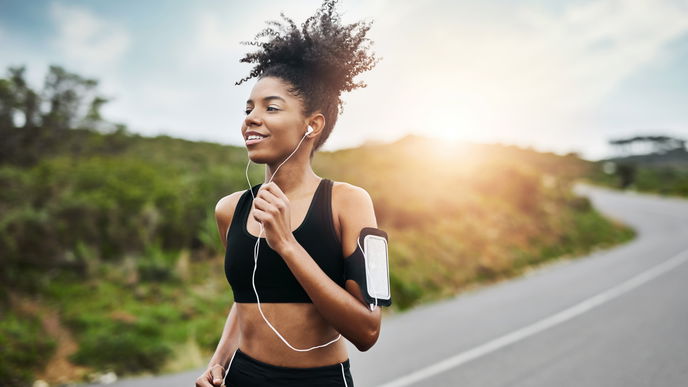 Diese Motivationslieder bringen dich beim Sport nach vorne