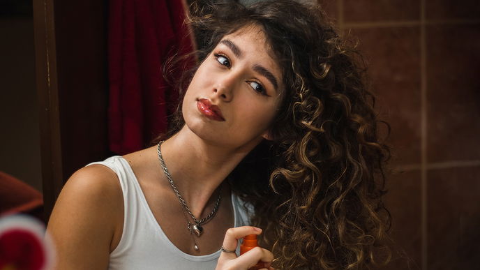 Ein viraler TikTok-Trend: Dieser kabellose Lockenstab revolutioniert auch dein Hairstyling