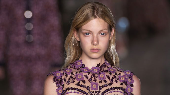 Happy New Hair! "Hair Tinsel" ist laut Beauty-Experten der größte Haar-Trend zum neuen Jahr