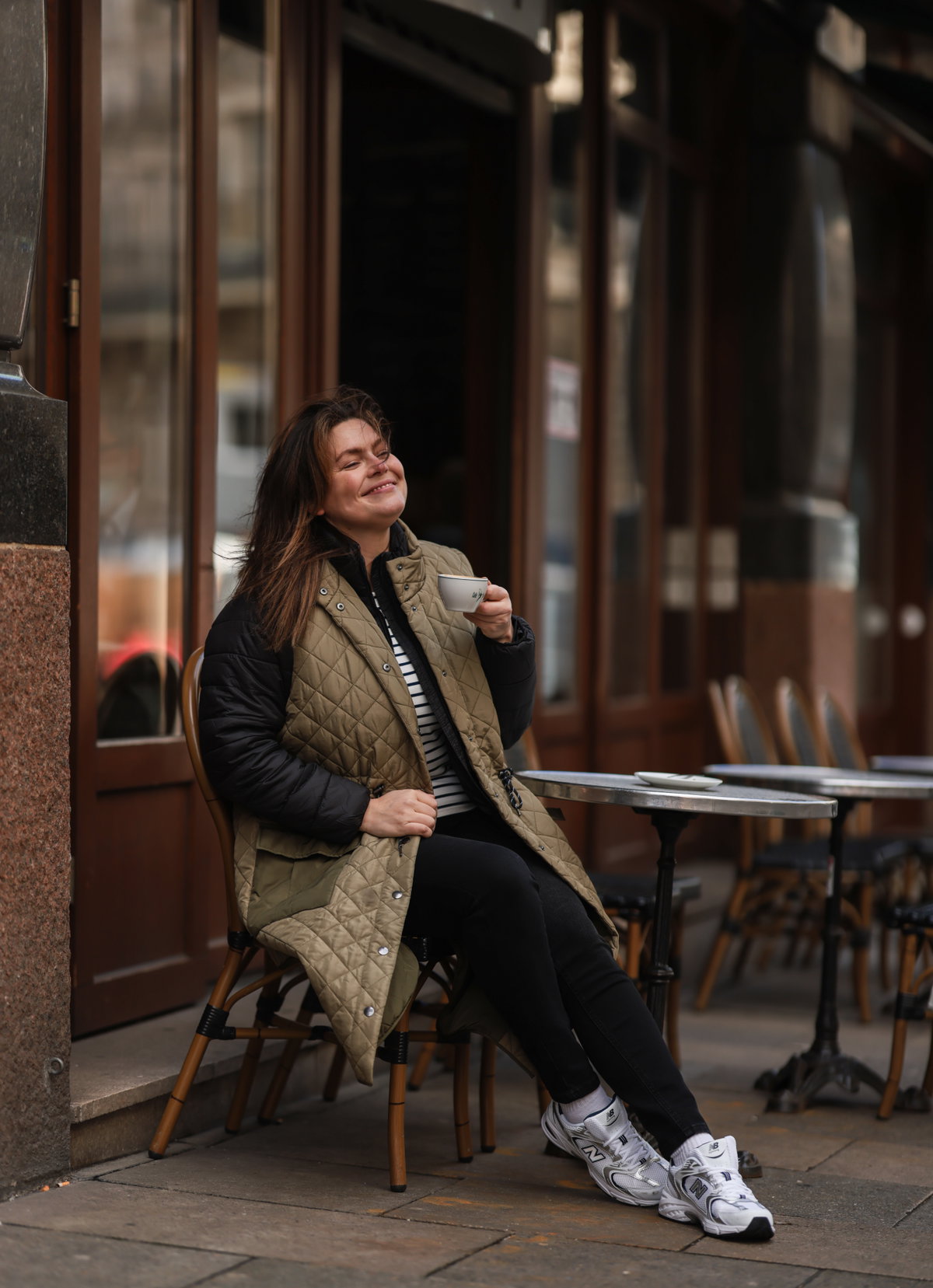 Frau mit Wintermantel