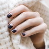 "Reverse French"-Fingernägel sind die angesagte Maniküre mit modernem Twist