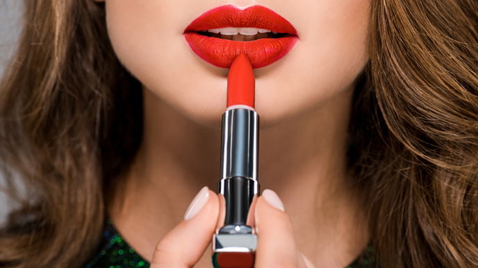 Glänzende Mundpropaganda! Stars lieben diesen Lippenstift - und deshalb ist er immer ausverkauft