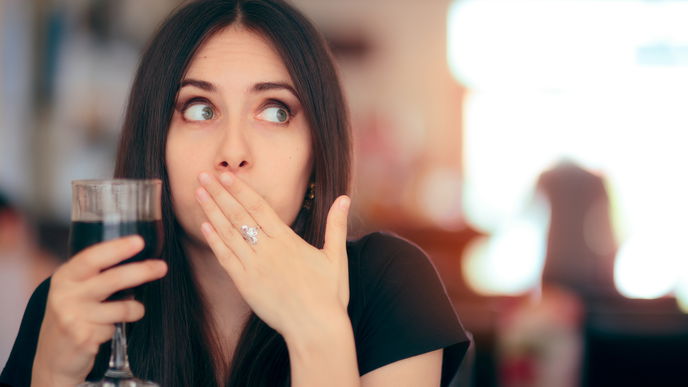 Schluckauf loswerden: Mit diesen 7 SOS-Tipps hört das Hicksen schnell auf