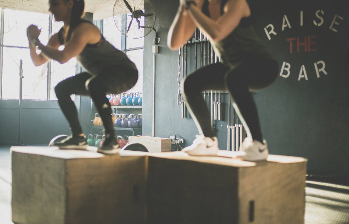 Frauen machen Sport