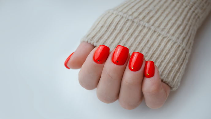 Wie Nagellack, nur besser! So verhilft uns "Striplac" zu einer festlichen Maniküre