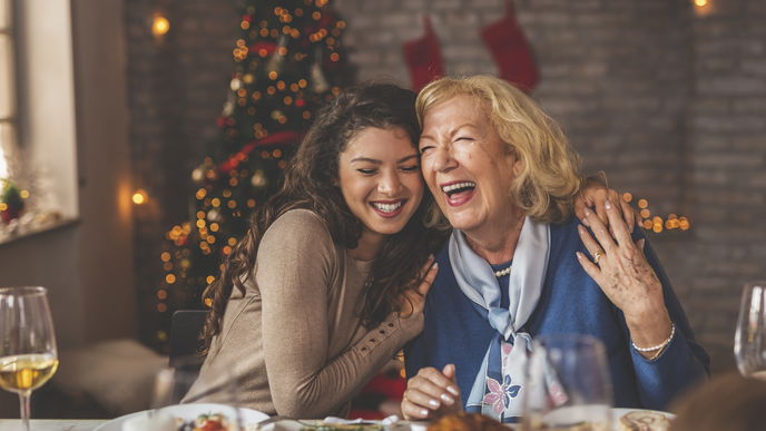 Weihnachten mit der Familie: 5 Tipps, wie du die Feiertage überstehst