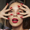 Nagel-Trends: Unsere Nails tragen wir jetzt in "Vampy Red"