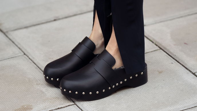 In vs. Out! Diese Schuhe sind 2023 angesagt, diese nicht mehr