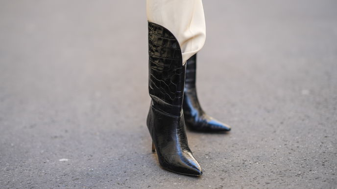 Stilbewusste Frauen werden diese klassischen Stiefel auch 2024 weiter tragen