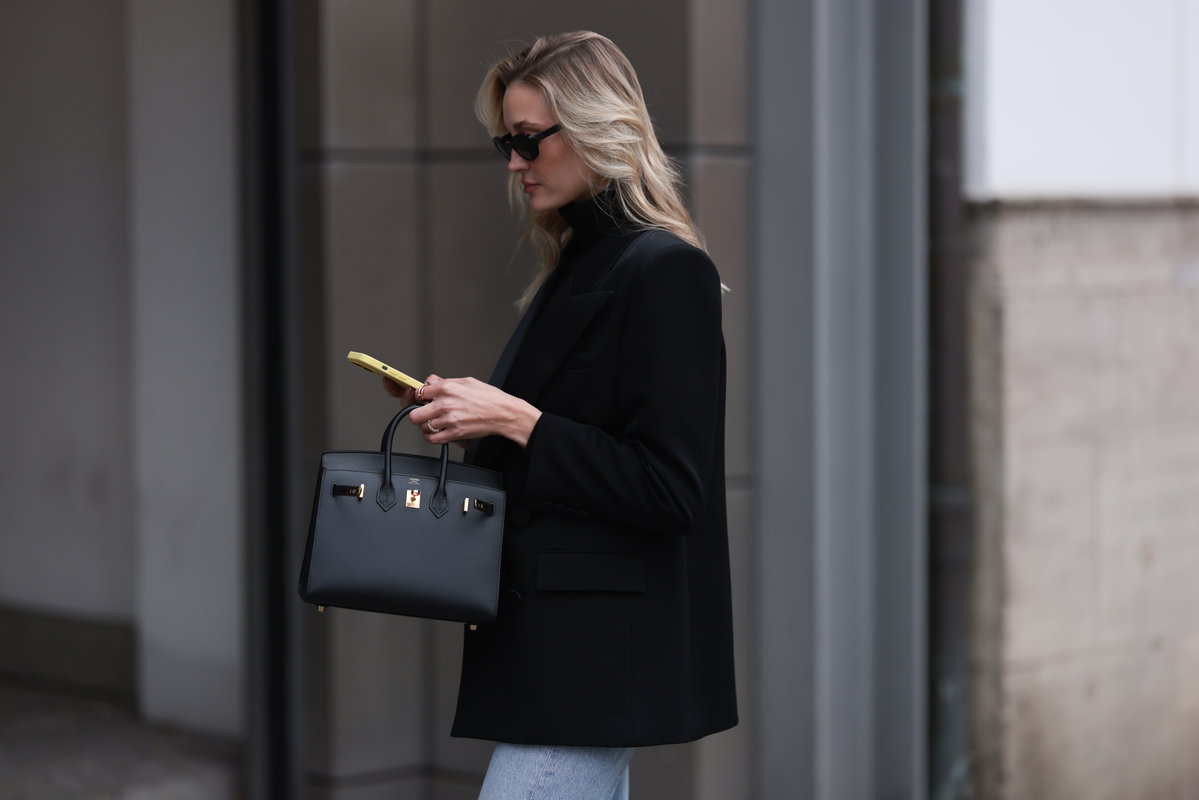 Blonder Stufenschnitt