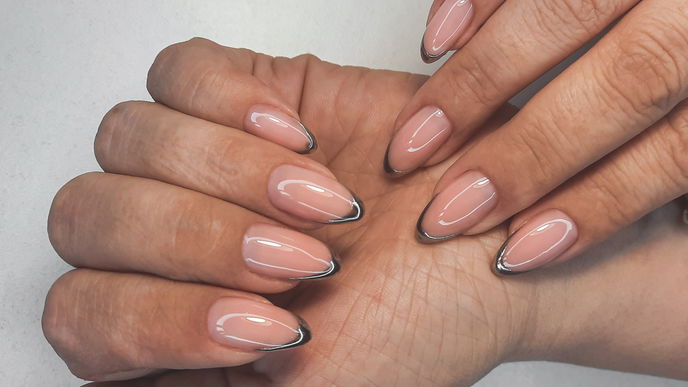 Perfekt für Minimalistinnen: Diese 5 simplen Nageldesigns wirst du lieben!