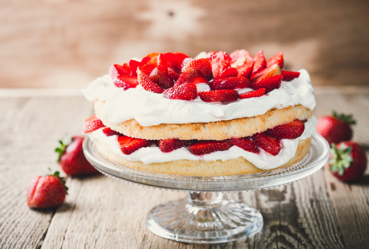Torte mit Sahne