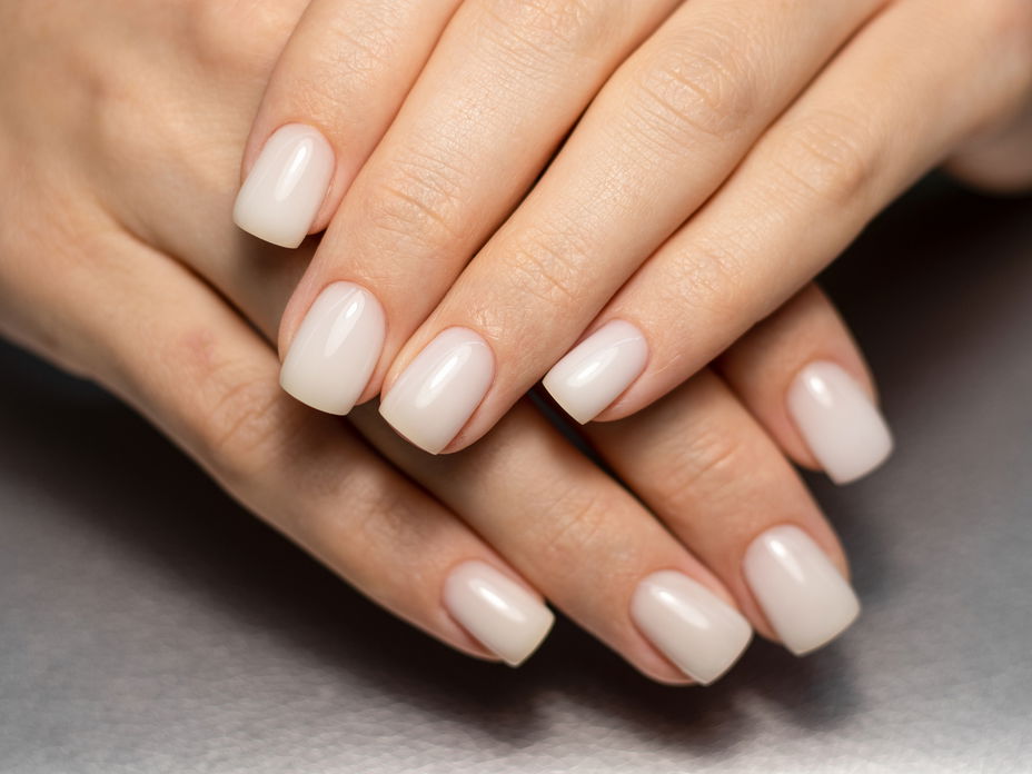 Fingernägel French Maniküre