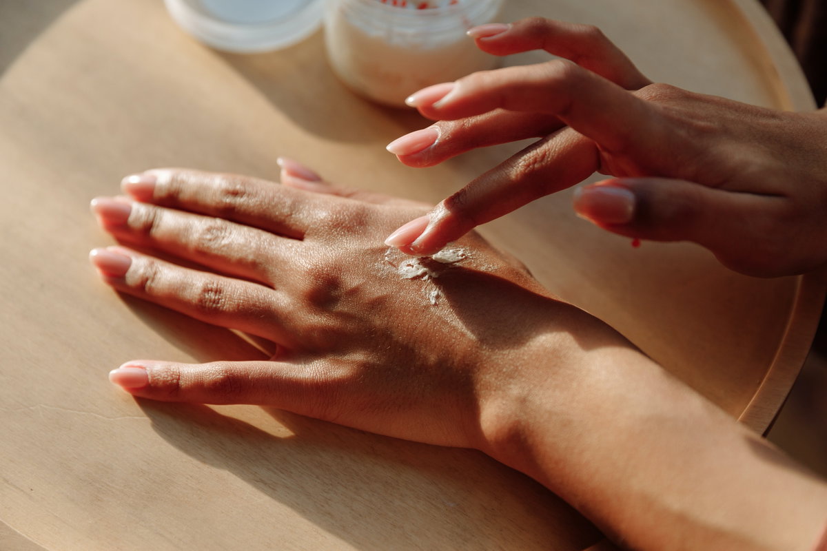 Vaseline für die Fingernägel