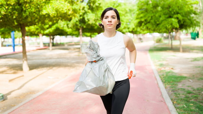 Save the planet! Mit dem Fitness-Trend “Plogging” wirst du fit und schützt die Umwelt