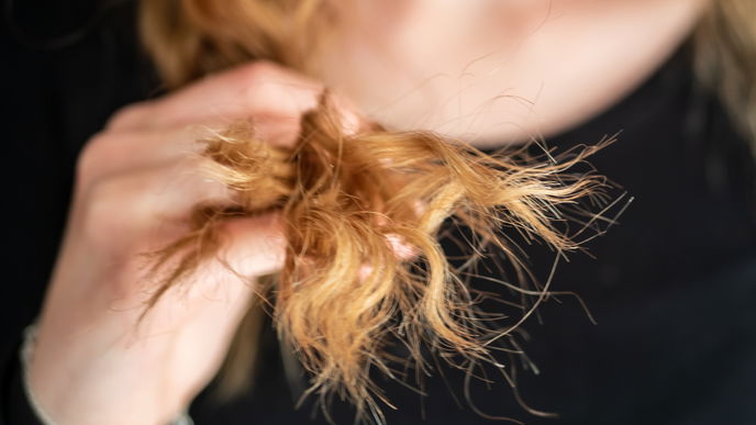 Rettung in der Not: Das passiert mit deinen Haaren, wenn du Vaseline aufträgst