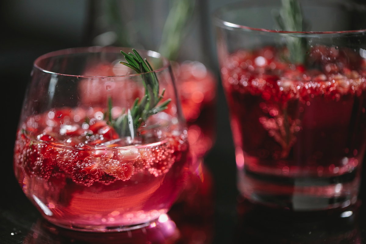 Roter Cocktail