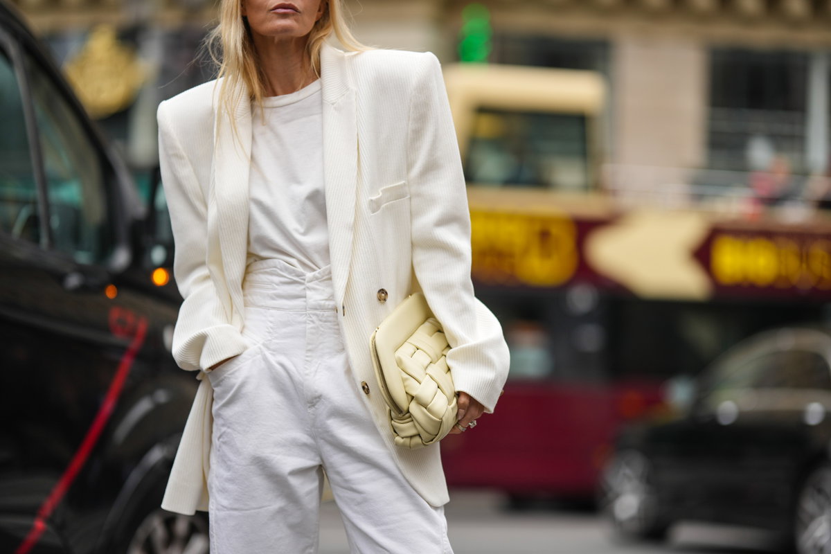 Weißer Blazer
