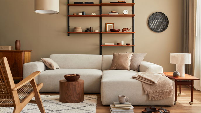 Natürliche Nuancen: So integrierst du die Trendfarbe Braun in deine Wohnung