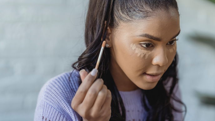 Concealer auftragen: Die besten Tipps und Fehler, die du meiden solltest
