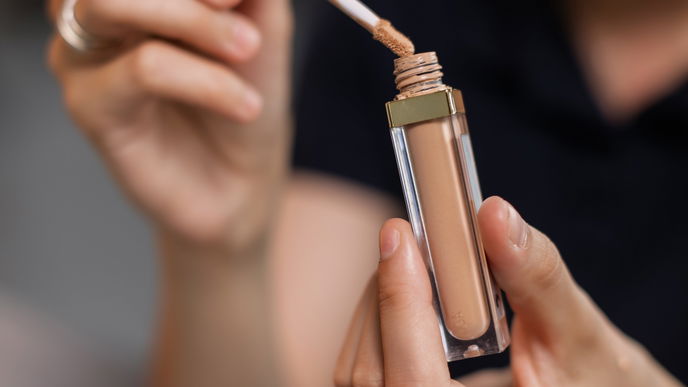 Dieser Concealer von Rossmann ist der beste gegen Augenringe