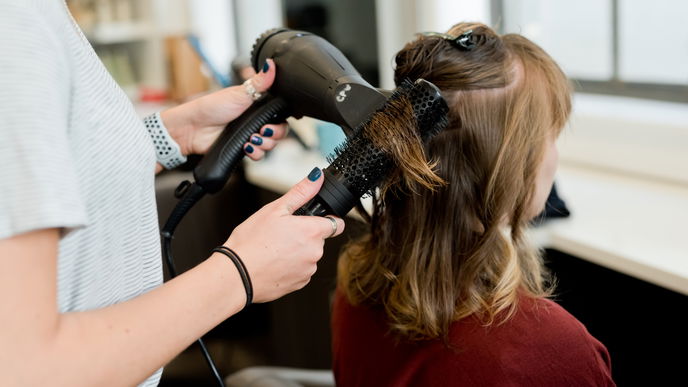 Friseur-Geheimtipp: Diese 3 Dinge solltest du niemals vor deinem Friseurtermin tun