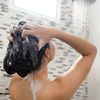 Gewusst? Um DIESE Uhrzeit solltest du deine Haare waschen