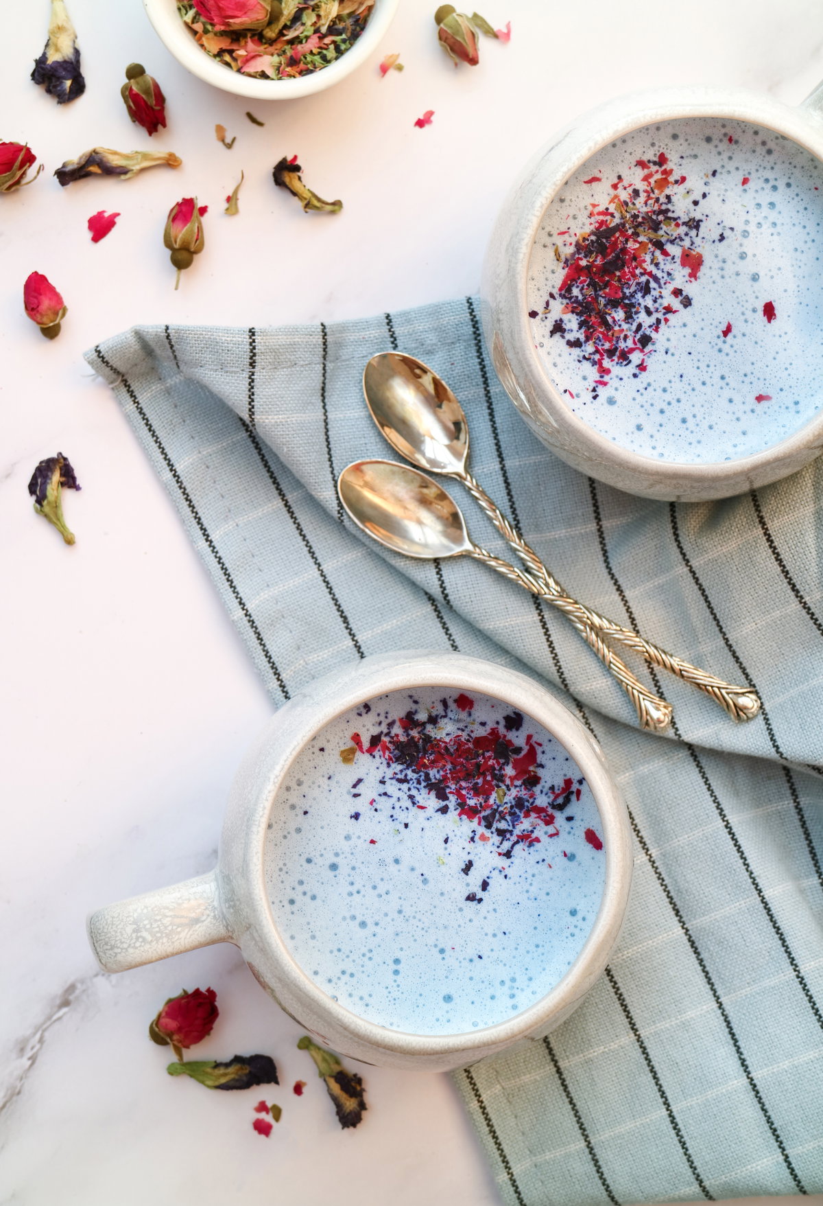 Blaue Milch