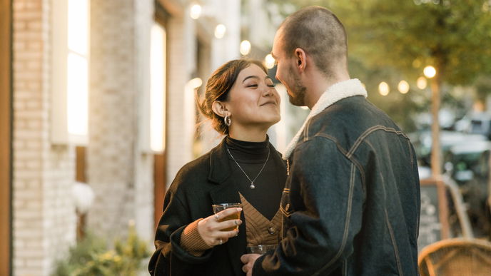 Kein Glück in der Liebe? So manifestierst du sie in deinem Leben