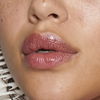 Make-up Trends 2026: Lip Blusher, Disco Lips und Co. sind die angesagtesten Lip-Looks der Saison