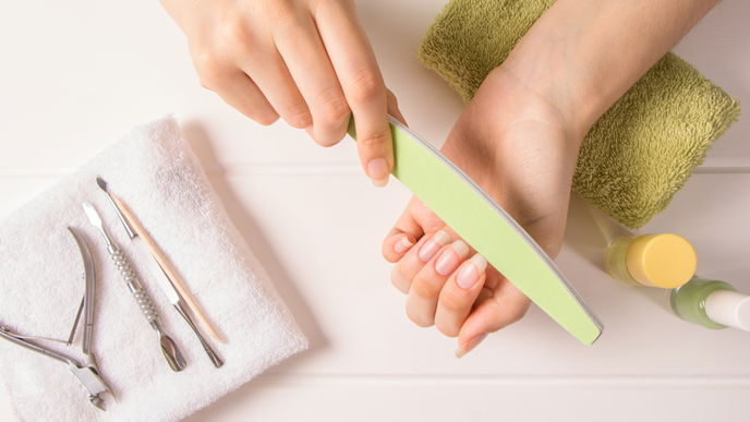 So nicht! Diese 3 typischen Fehler bei der Nagelpflege solltest du unbedingt vermeiden