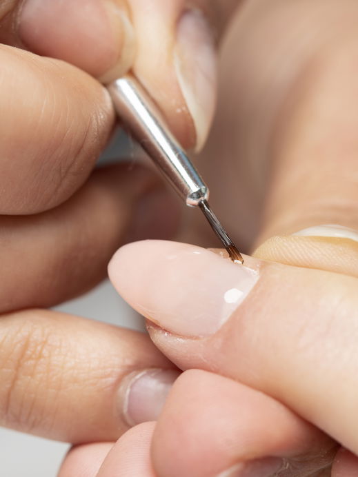 Waxy Nude Nails sind das glänzende  Upgrade der beliebten Nude Nägel