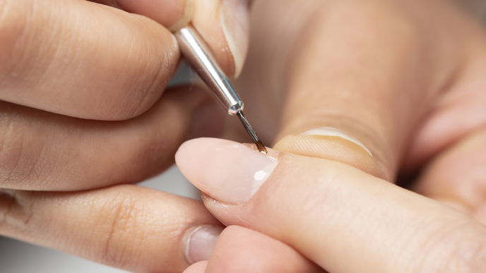 Das "Easy Swirl Nails"-Design sorgt für gute Laune auf den Nägeln