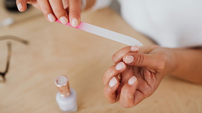 Wie im Nagelstudio: Mit diesen 4 Must-haves gelingt dir die perfekte Maniküre