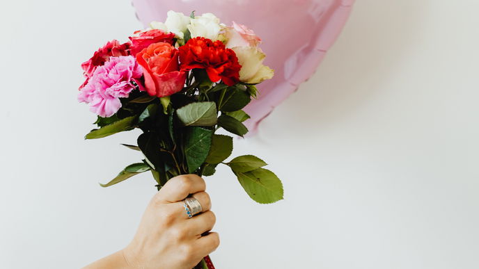 Rosen zum Valentinstag: Mit dem Zucker-Trick bleiben deine Blumen länger frisch! 