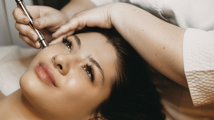 BB Glow: Diese Beauty-Behandlung sorgt für einen ebenmäßigen Teint ganz ohne Make-up