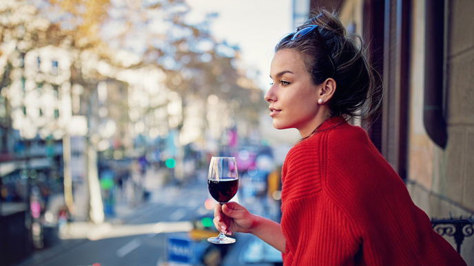 Mit diesen 3 Tipps bekommst du den französischen "Savoir Vivre"-Stil auf deinen Balkon