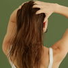 Wunderwaffe gegen fettige Haare: Darum ist Lavaerde die beste Shampoo-Alternative 