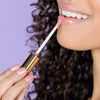 Gar nicht klebrig! Dieser beliebte Lipgloss lässt deine Lippen glänzen, ohne an den Haaren zu kleben