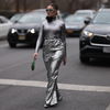 Glitzermania! So stylst du den angesagten Metallic Look