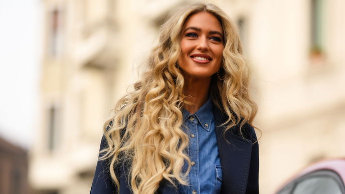 Cool, cooler, "Monochrome Blonde"! An dieser Haarfarbe kommst du im Frühling nicht vorbei