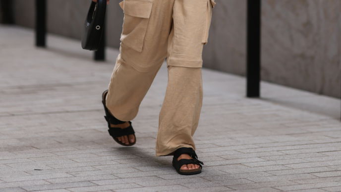 Online reduziert: 3 flache Sandalen schnappen wir im Sale