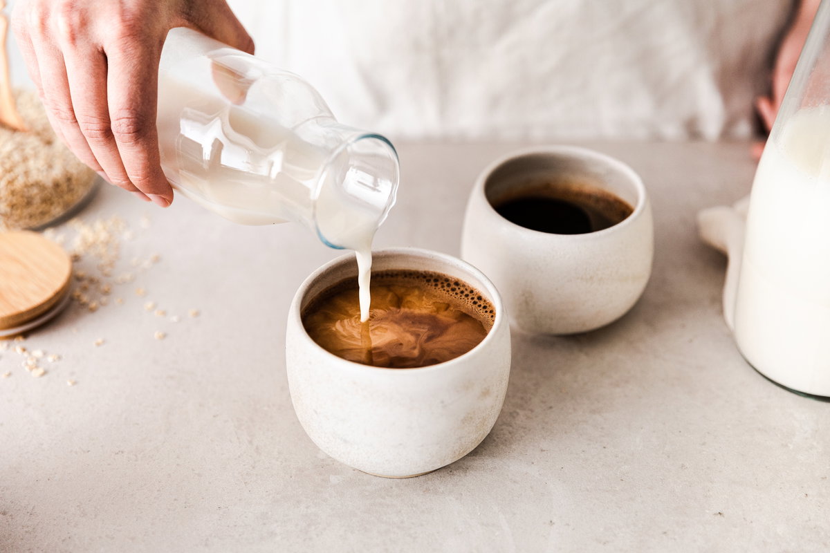 Hafermilch in Kaffee