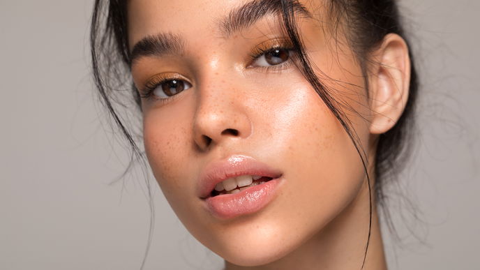 Ohne kosmetischen Eingriff: Diese 4 Lip Plumper verleihen dir volle Lippen