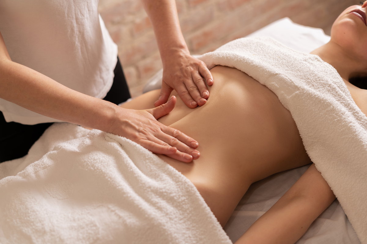 Massage am Bauch